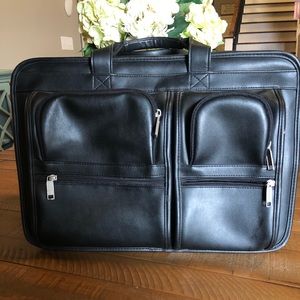 Brief case. Brand new but the tags were removed.